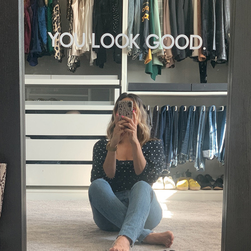 You Look Good Mirror Wall Stic - Home Goods Bathroom Cabinets avaliação e preço